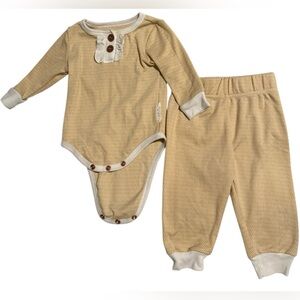 Tahari Baby Girl 2 Piece Outfit • Long - Sleeve Shirt & Pants • Size 3-6 M
